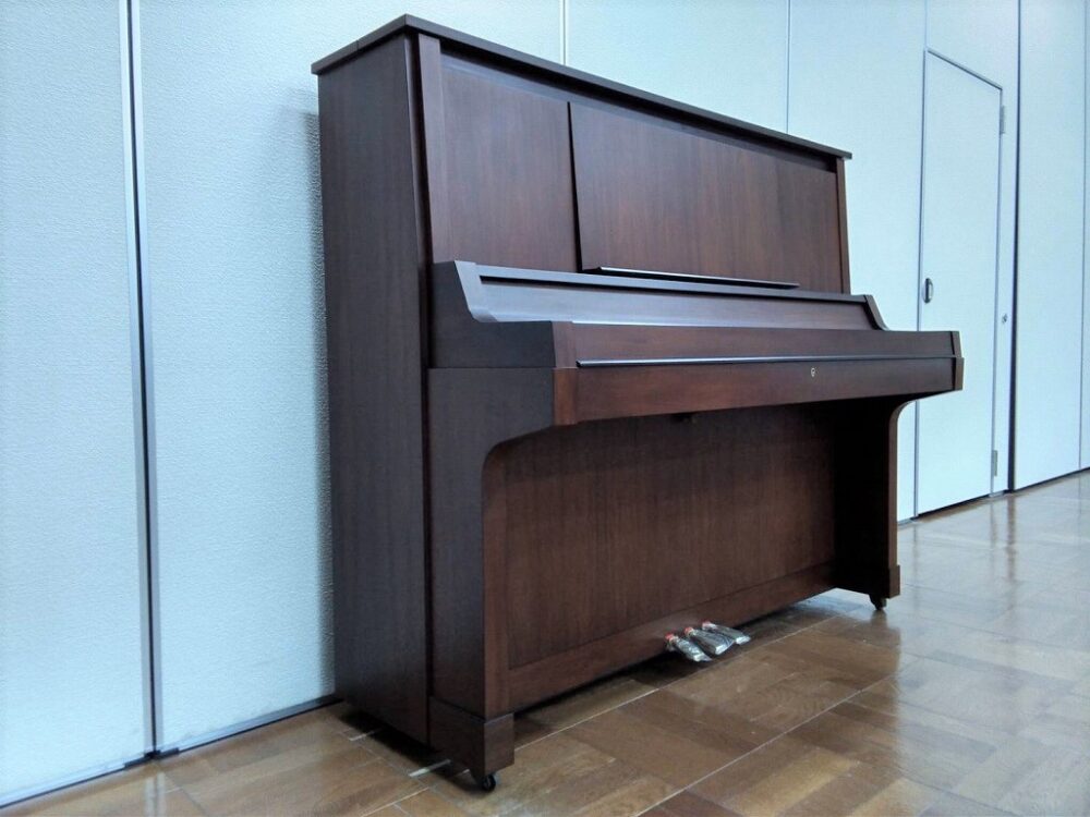 Used piano W101 overall picture2