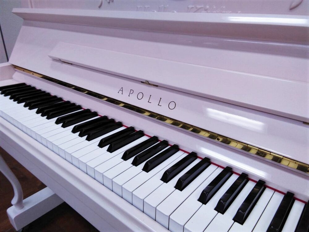 Used piano KTY-132PR brand mark