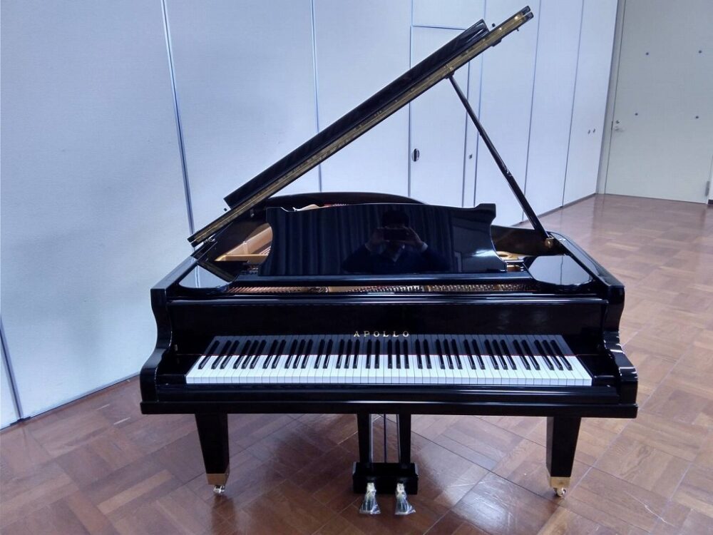 Used piano A-30 overall picture3